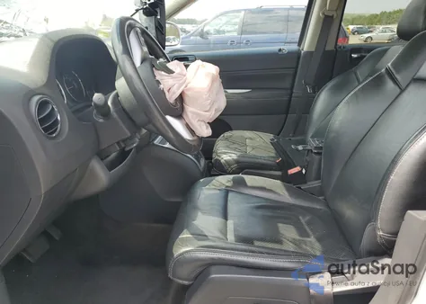 2016 Jeep Compass Latitude из США, поврежденный, VIN 1C4NJDEB9GD639355